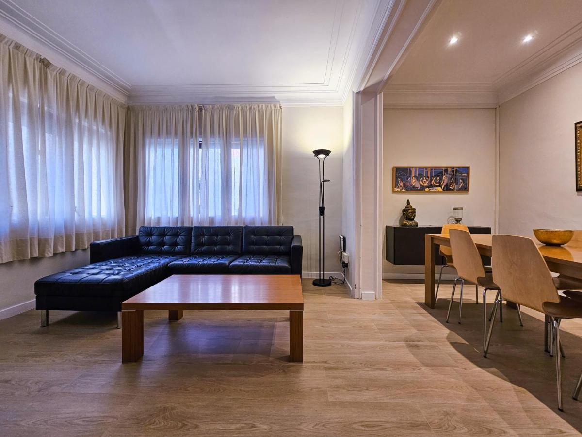Classbedroom Park Gueell Apartment Barcelona Exterior foto